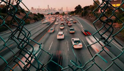 爱游戏APP-【史话】八年之前,悬崖边上的勒布朗如何完成救赎?